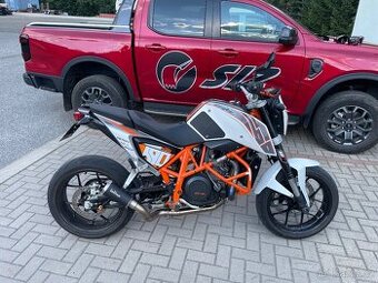 KTM duke 690