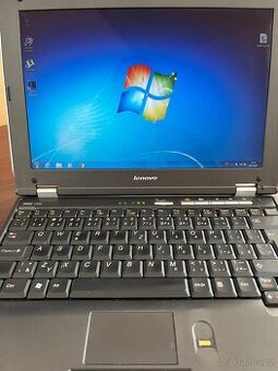 Lenovo 3000 v200