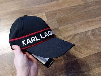 Nová kšiltovka Karl Lagerfeld