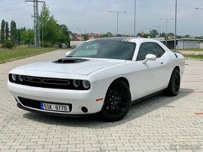 Dodge Challenger SHAKER 5.7 HEMI 2016