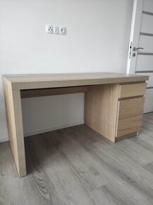 Psací stůl IKEA MALM