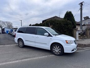 Chrysler Town & Country 3.6 LPG DVD RT 2014