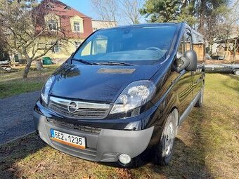 Opel Vivaro 2.5 Cdti 8 míst TOP stav