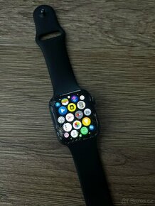 Apple watch SE, 44mm. Prasklé přední sklo