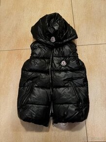 Prodam vestu Moncler - 1