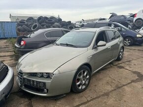 Alfa Romeo 159 na náhradní díly ND