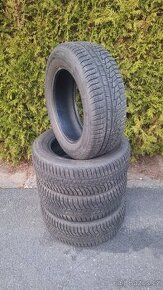 Zimní pneu 215/60 R16 99H Hankook