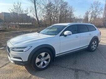 Volvo V90 Cross Coutry