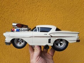 model 1:18 Chevrolet Impala od Muscle Machines - 1