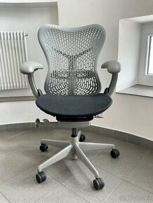 kancelářské křeslo Herman Miller Mirra