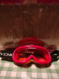 Prodám zachovalé dětské lyžařské brýle Tecno. - 1