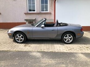 Mazda MX-5 Cabrio - 1