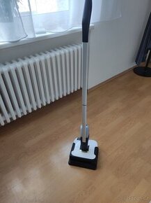 Karcher podlahová myčka - 1