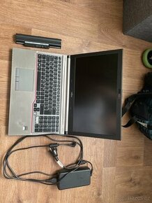 Notebook Fujitsu Celsius H730 - 1