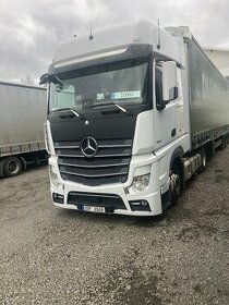 Mercedes Actros 1845