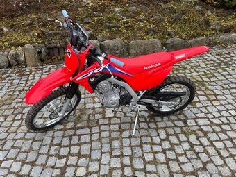 Honda crf 125.