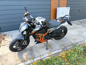 KTM Duke 790