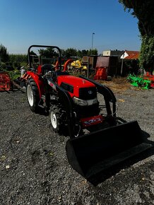 Malotraktor Kubota KL270 s čelním nakladačem 450 kg