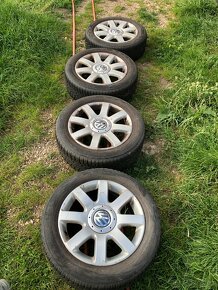 VW Golf 4 sada kol 205/55R16 - 1