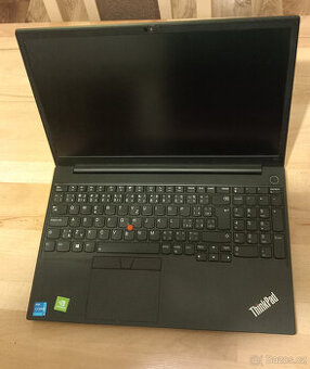 Thinkpad E15 GEN2 - NEFUNKČNÍ ZÁKLADOVÁ DESKA