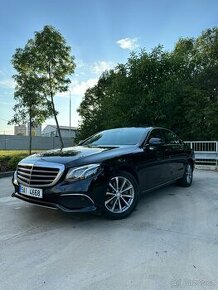 Mercedes Benz E220D - luxusní vůz v perfektním stavu