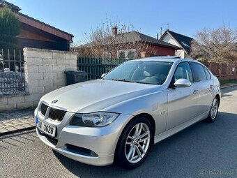 Bmw e90 325i 160kw SEDAN / MANUÁL / LPG / SERVISKA / SENZORY