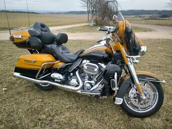 HARLEY DAVIDSON ELECTRA GLIDE ULTRA LIMITED FLHTKSE CVO 2015