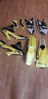 Plasty Suzuki RMZ 450 - 1