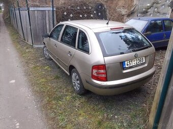 prodám Škoda Fabia I combi r.v. 2005 1,2 HTP 47kw (BME), mot - 1