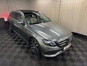 Mercedes-Benz Třídy E, 300De9-GDPH1-MAJPlug-in