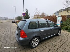 Peugeot   307 2.0 benzín       automat