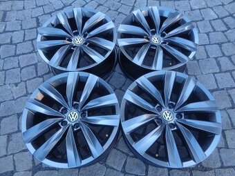 Alu kola 5x112 r18 Originál VW Almere