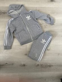 Adidas soupravička