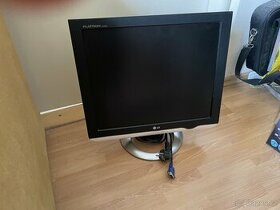 Monitor LG- dobrý stav, cca 19 palců