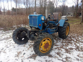 Silný robustní malotraktor 4x4 domácí výroby s uzávěrkou