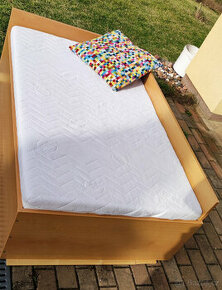 Dětská postel s matrací