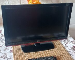 LG TV 22 LD 350 Velikost obrazovky ( inch 22 tj 56 cm)