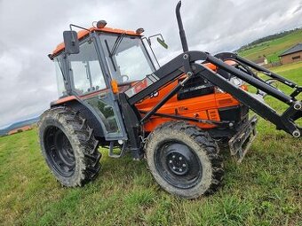 Malotraktor Kubota GL53 s čelním nakladačem