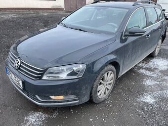 Volkswagen Passat 1.9 tdi 103 kw DSG rok 2012