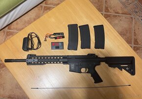 Prodej airsoftové zbraně M4