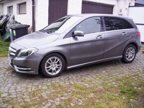 Mercedes B200 i