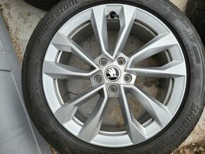 NOVÉ 18" Letní Škoda Sport Line Karoq 7J ET45 Pirelli 215/50 - 1