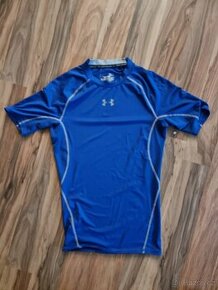 Under Armour tričko a rukavice