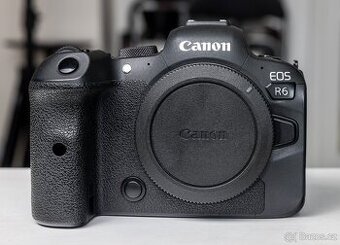 Prodám skvělý fotoaparát Canon R6