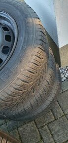 Pneumatiky s plechovými ráfky 195/65R15