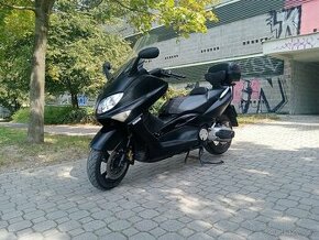 Yamaha T-max 500, r. 99, 500 cm3, 29 kw. Nová STK.