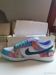 Nike SB Dunk Low Futura Laboratories