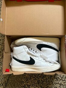 Nike Blazer