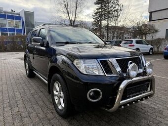 Nissan Pathfinder 2.5 dCi LE 4x4 Aut. 140kw