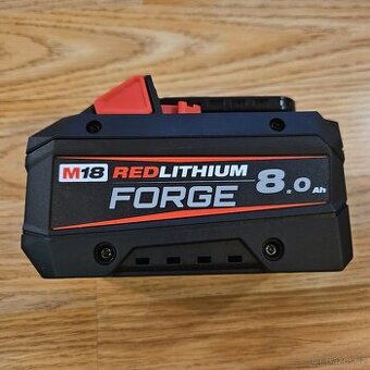 Milwaukee M18 RedLithium FORGE 8.0 Ah baterie